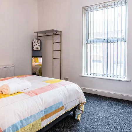 דירה Stylish 2 Bed House 7mins To Center *