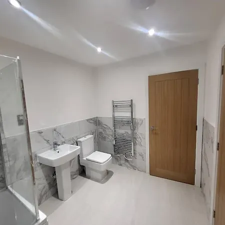 44 Beyers Close *