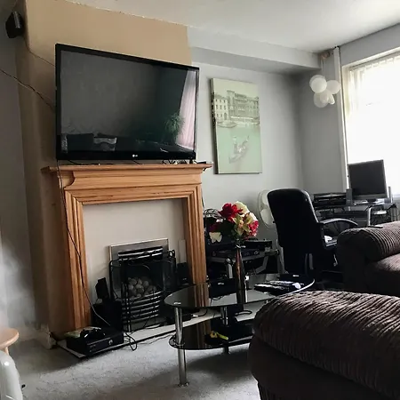 Clayton Homestay