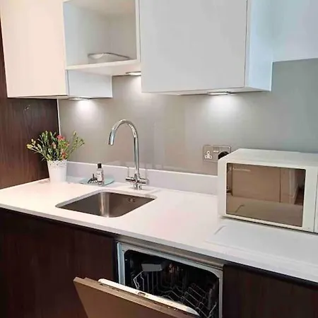 Stunning Centre , Sleeps 3, Balcony, Smart Tvs Lejlighed *