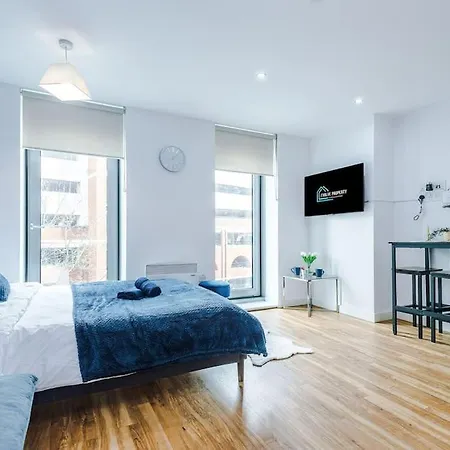 Stylish Media Studio, Sleeps 3, Darts Board, Smart Tv, Long Term Disc Apartmán