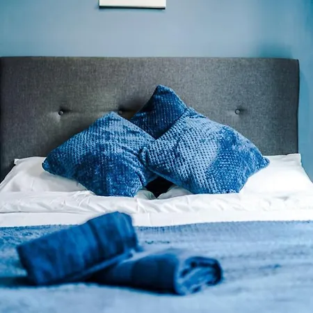 Stylish Media Studio, Sleeps 3, Darts Board, Smart Tv, Long Term Disc Apartmán Manchester