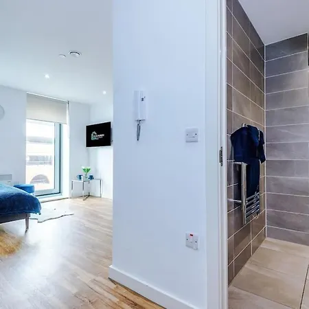 Apartmán Stylish Media Studio, Sleeps 3, Darts Board, Smart Tv, Long Term Disc