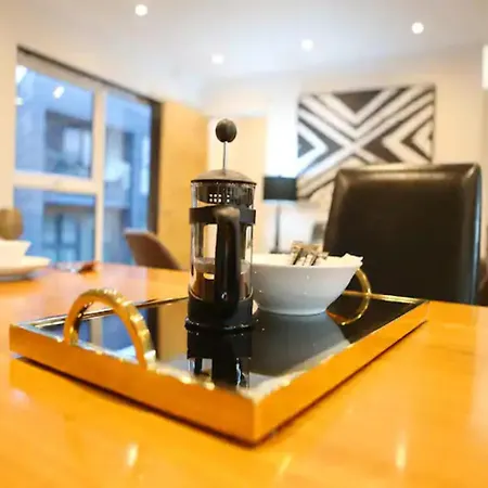 Apartament Penthouse Perfect For Couples - By Ao Arena - Pass The Keys