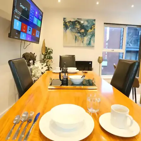 Penthouse Perfect For Couples - By Ao Arena - Pass The Keys * Manchester