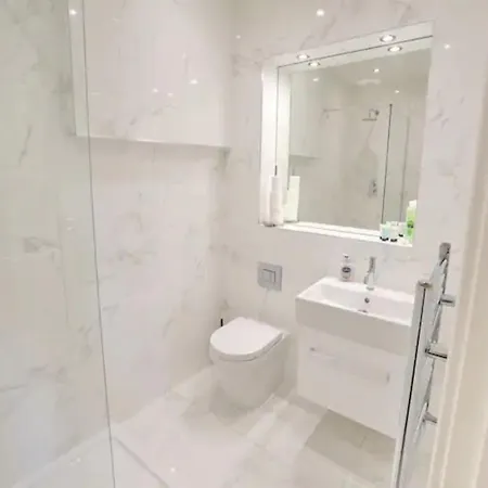 3 Bed Flat 8 Min Walk To Centre - Pass The Keys Apartamento Mánchester