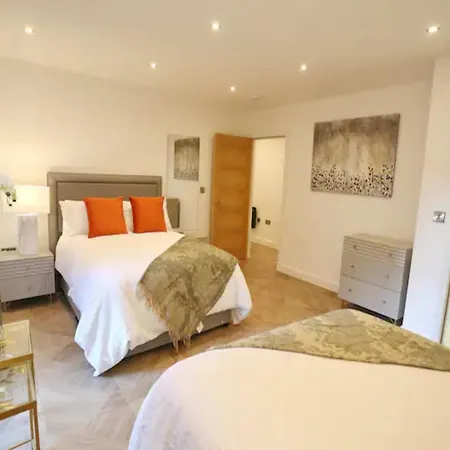 Pass The Keys 3 Bed Flat 8 Min Walk To Centre * マンチェスター