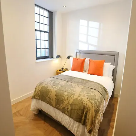Renovated Flat With King Bed In The Heart Of Manc - Pass The Keys