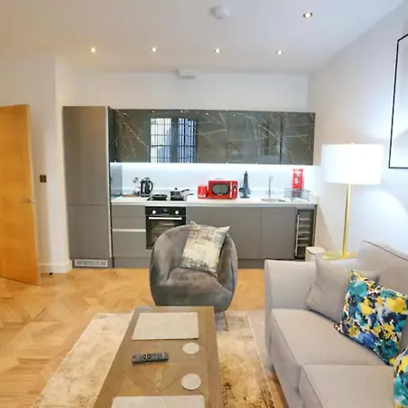 Renovated Flat With King Bed In The Heart Of Manc - Pass The Keys Daire