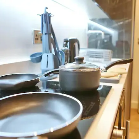 Cosy Retreat - Steps From Spinningfields - Pass The Keys