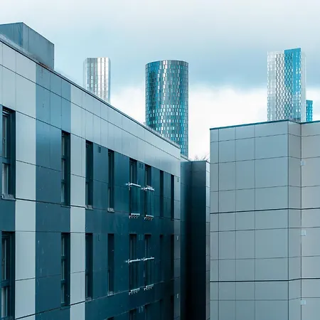 Apartamento Entire 2 Bedroom And 2 Bathroom In -free Underground Parking