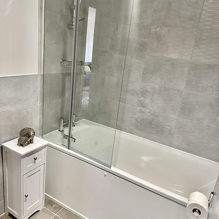 Apartament Stunning 1-bed In Salford