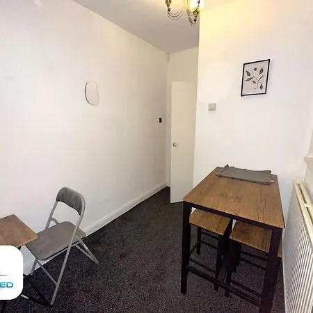 Holiday home Large House - Relocation - Families Manchester