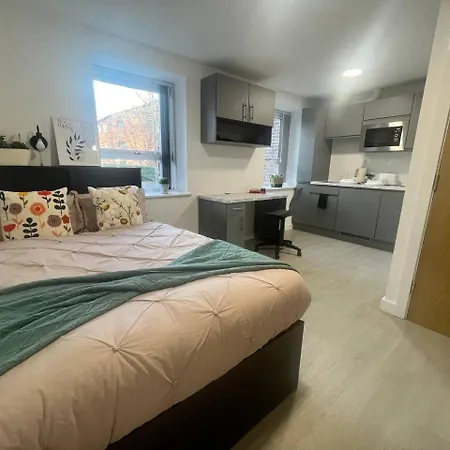 アパート Stretford's Best: Cosy Studio Retreat マンチェスター