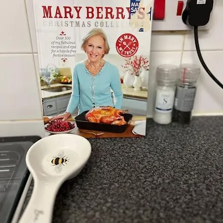 Holiday home Salford 2-bed - Near Uni & Mcr Centre Manchester