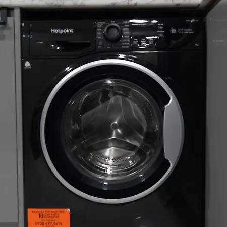 Σπίτι διακοπών Etihcity - 3 Bedroom Semi - Free Parking Near Etihad Stadium, Tourist Attractions, Centre, Transport And Motorway Links Next To Mcdonald's - Sky N Netflix *