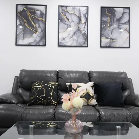 Etihcity - 3 Bedroom Semi - Free Parking Near Etihad Stadium, Tourist Attractions, Centre, Transport And Motorway Links Next To Mcdonald's - Sky N Netflix *