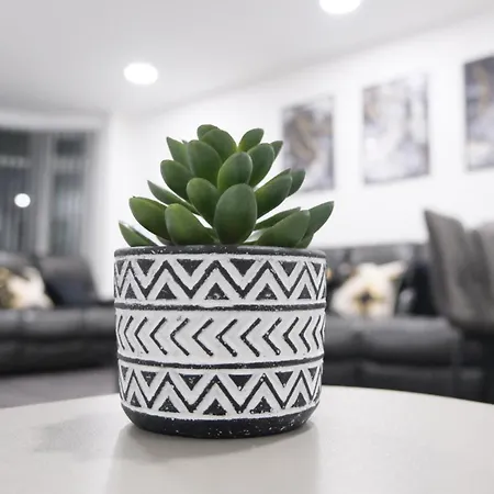 Etihcity - 3 Bedroom Semi - Free Parking Near Etihad Stadium, Tourist Attractions, Centre, Transport And Motorway Links Next To Mcdonald's - Sky N Netflix *