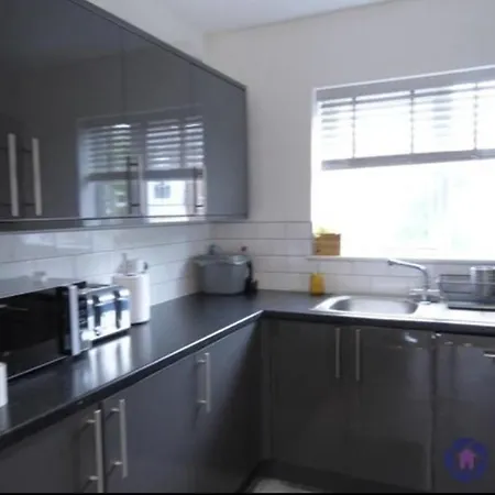 Modern Private Bathroom Minutes From Centre And Quays Homestay Manchester