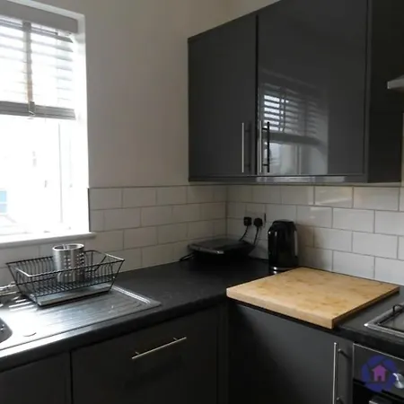 Comfortable En-suite Double Room-m16 * Manchester