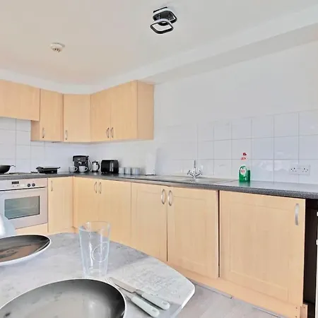 Apartmán View - Free Parking - Sleeps 6 - Near Centre - By Nmb *