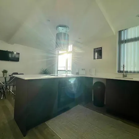 アパート Beautiful 3br Penthouse In Old Trafford マンチェスター