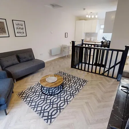 Апартаменты A Prestwich M25 *