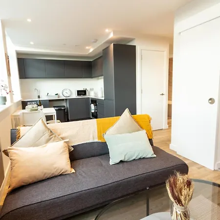 Appartement Bright & Cosy Penthouse In Old Trafford