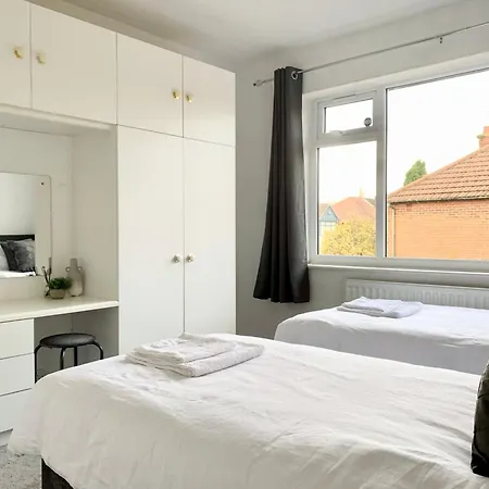 Immaculate 3-bed Travel Nest Unavailable *
