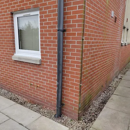 New 2 Bedroom In - Stretford - Old Trafford Close To Football-cricket Ground & Centre Apartment *