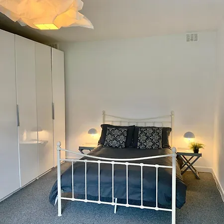 Didsbury Failte Apts - 3 Mins To The Christie's - Ground Floor - Free Parking 아파트