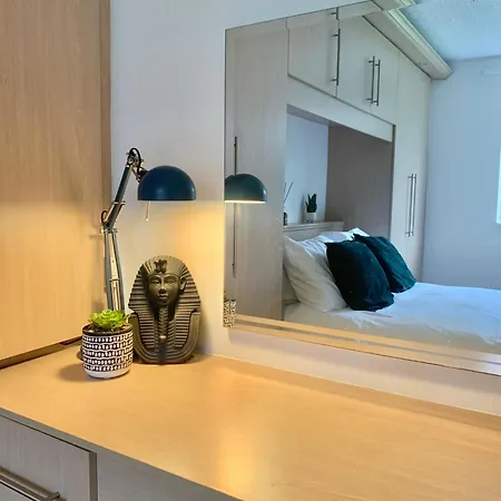 Heaton Moor - Failte - Free Parking - Excellent Links To The City - Stockport's Finest Suburb Apartmán *