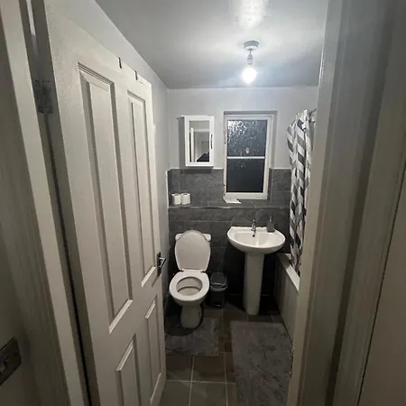 Apartment Executive 3 Bedroom House *