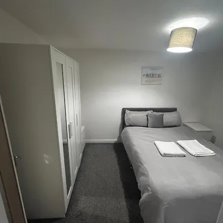 Executive 3 Bedroom House * Manchester