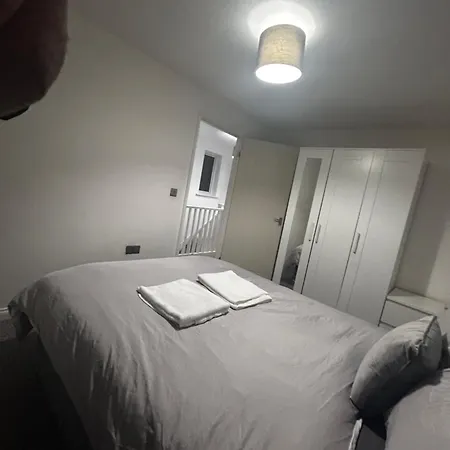 Executive 3 Bedroom House Apartment