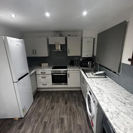Apartment Executive 3 Bedroom House Manchester
