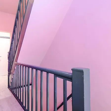 5 Bed Salford Sanctuary Retreat Manchester