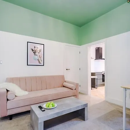 5 Bed Salford Sanctuary Retreat Ferienhaus Manchester
