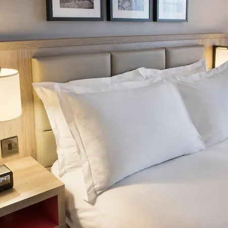 Hilton Garden Emirates Old Trafford 4*