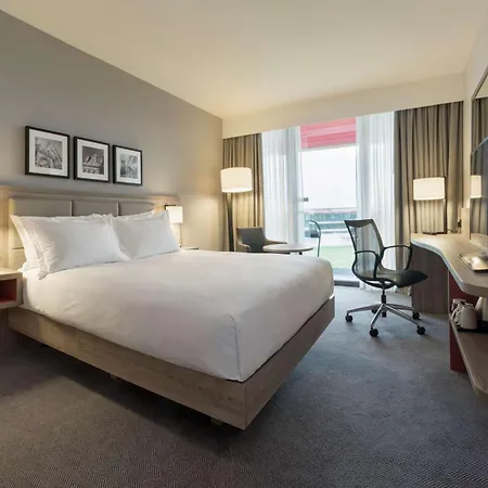 Hilton Garden Emirates Old Trafford Hotel 4*