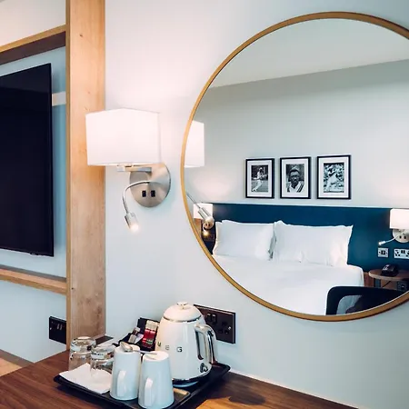 Hilton Garden Emirates Old Trafford 4*