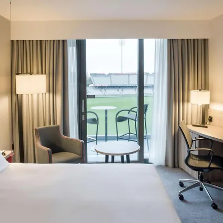 Hilton Garden Emirates Old Trafford Hotel 4*