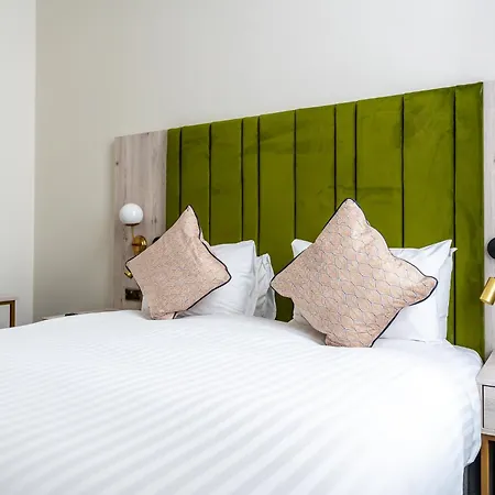 Trafford Hall Manchester, Trademark Collection By Wyndham 3* Manchester