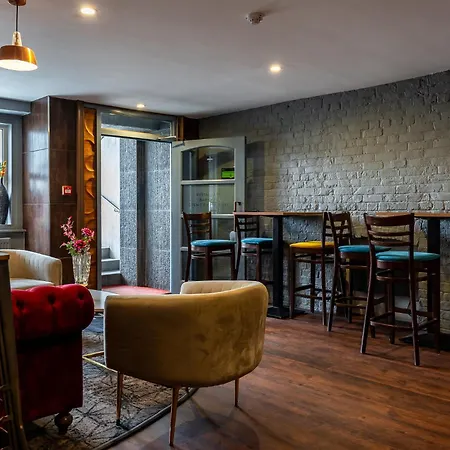 Otel Trafford Hall Manchester, Trademark Collection By Wyndham 3*