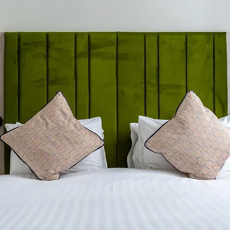 Otel Trafford Hall Manchester, Trademark Collection By Wyndham 3*
