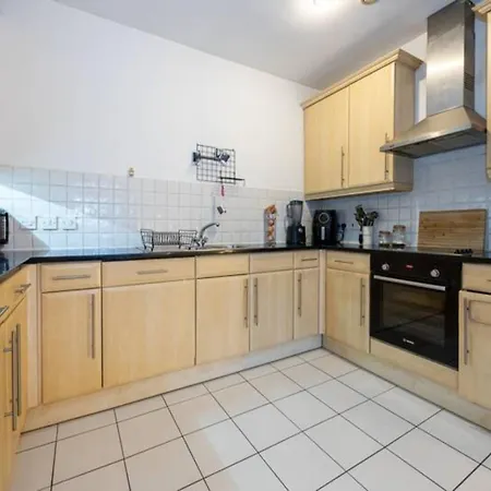 Daire Pass The Keys Mcr City Centre With View Manchester