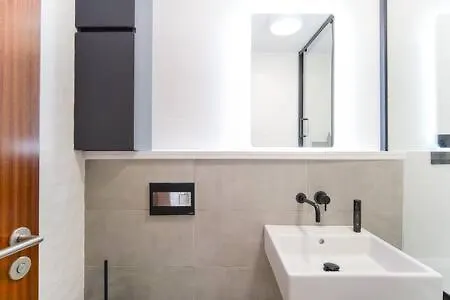 Townhaus West By The Heim Residences * マンチェスター