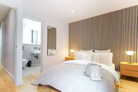 Townhaus West By The Heim Residences 別荘 *
