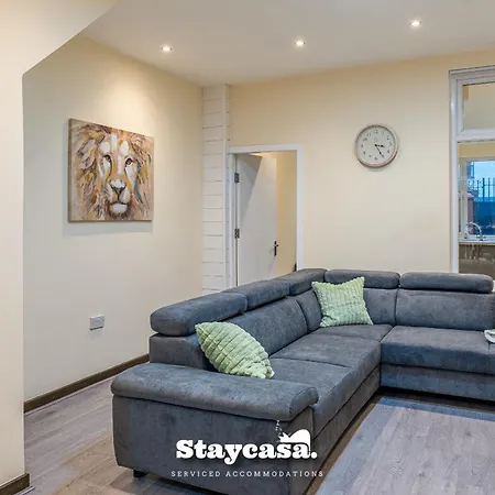 Prázdninový dům Urban Comfort 4-bed House - Free Wi-fi & Parking