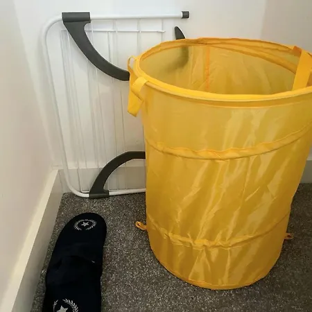 Relaxing 1-bed Flat In Salford With Street Parking Apartment Manchester